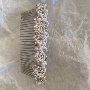 Pearl Hairpiece with Comb